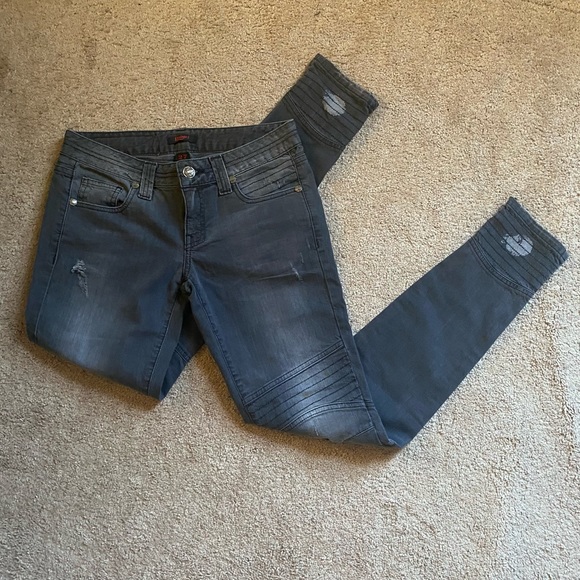 NEW Gray Distressed Vintage Moto Jeans - Picture 12 of 13